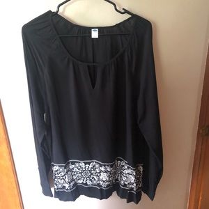 Old Navy Black and White Long Sleeve top